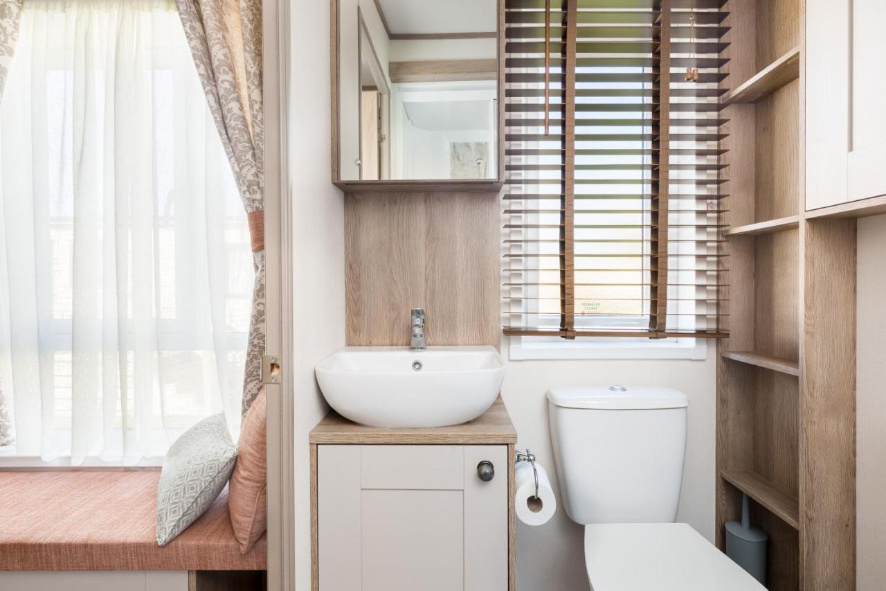 Villa Clearwater South Cerney Esterno foto