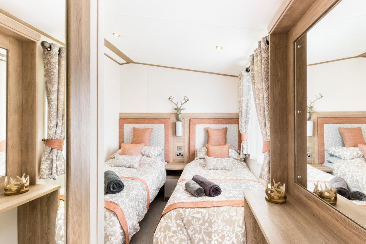 Villa Clearwater South Cerney Esterno foto
