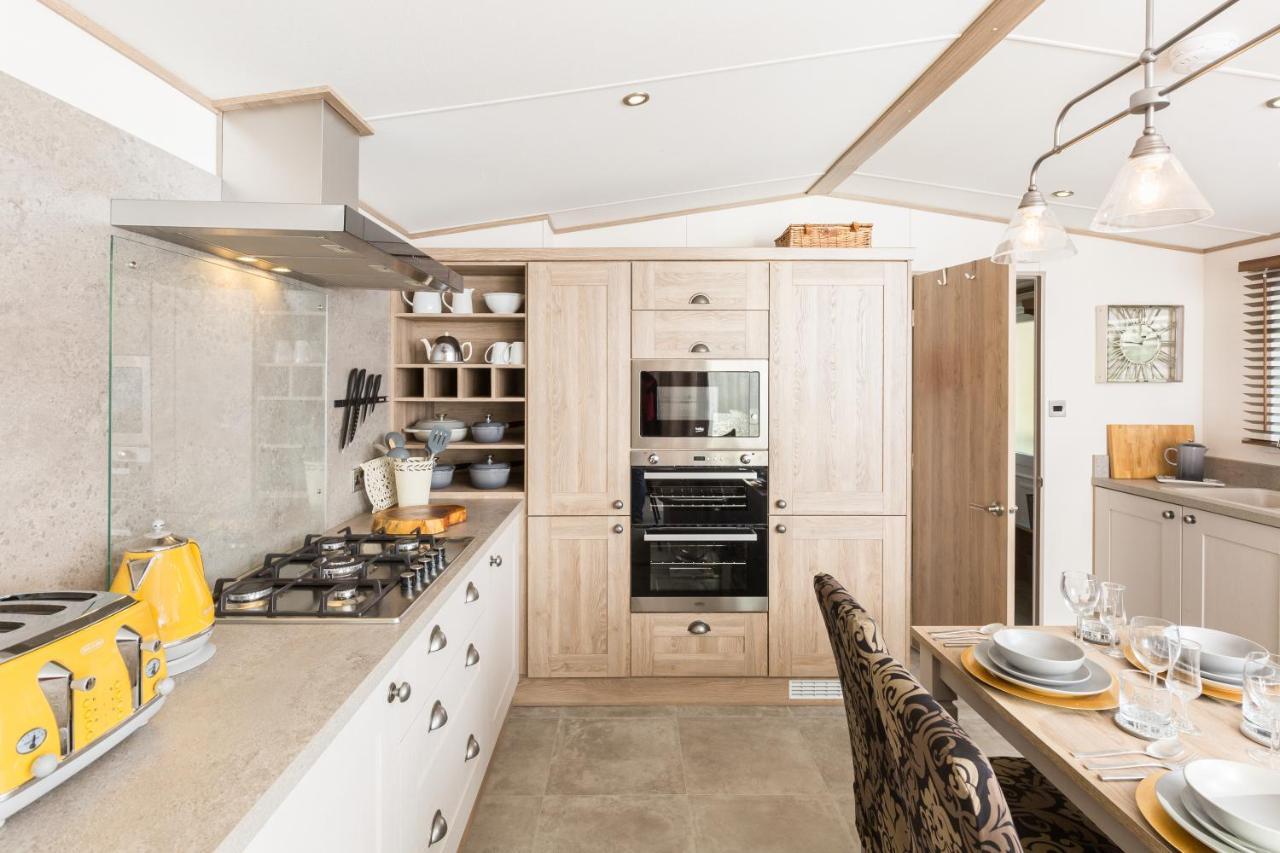 Villa Clearwater South Cerney Esterno foto
