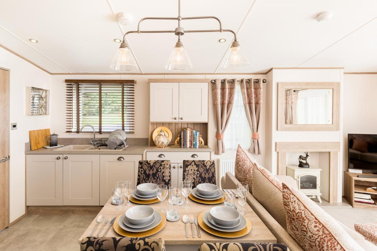 Villa Clearwater South Cerney Esterno foto