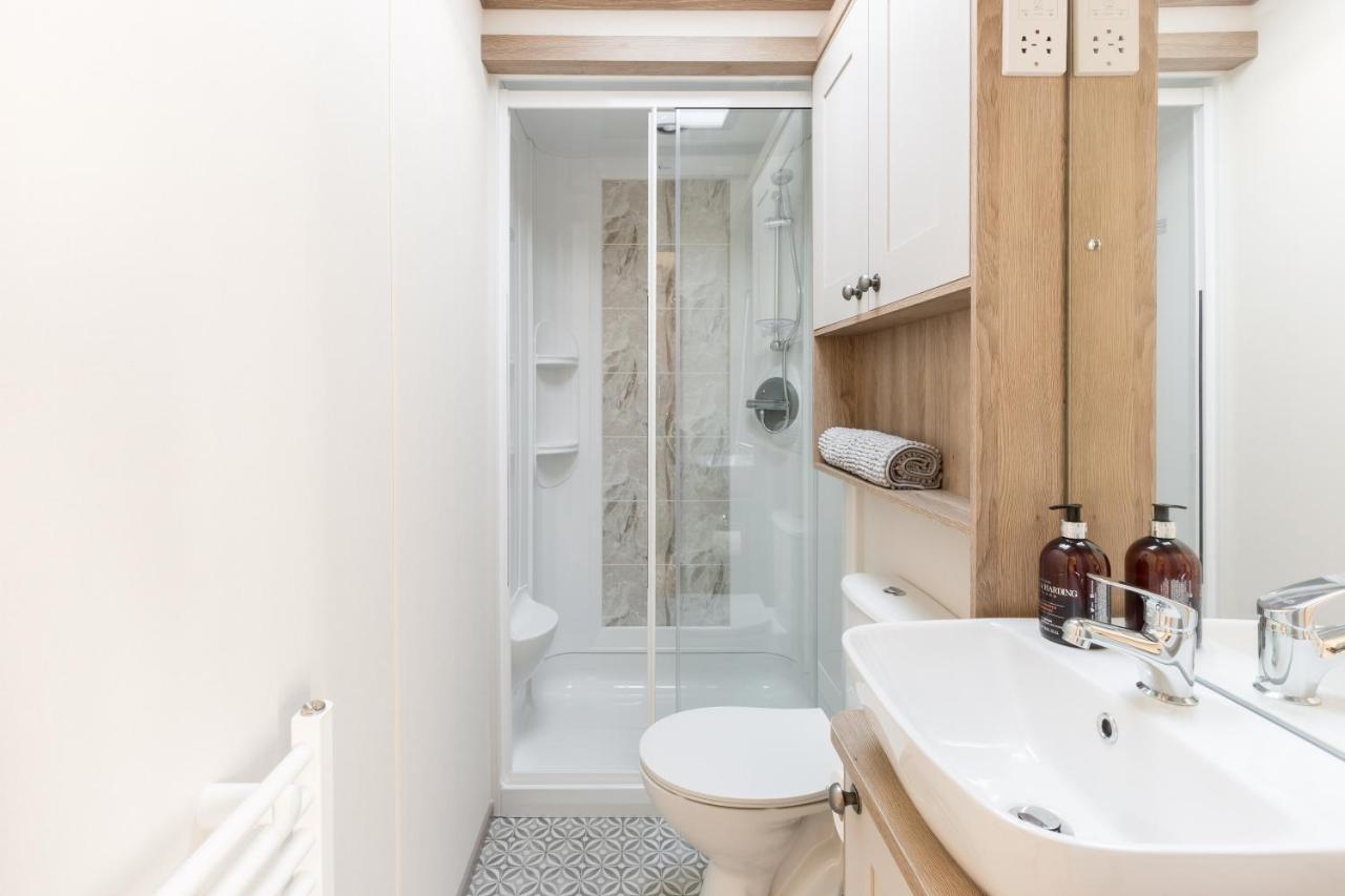 Villa Clearwater South Cerney Esterno foto