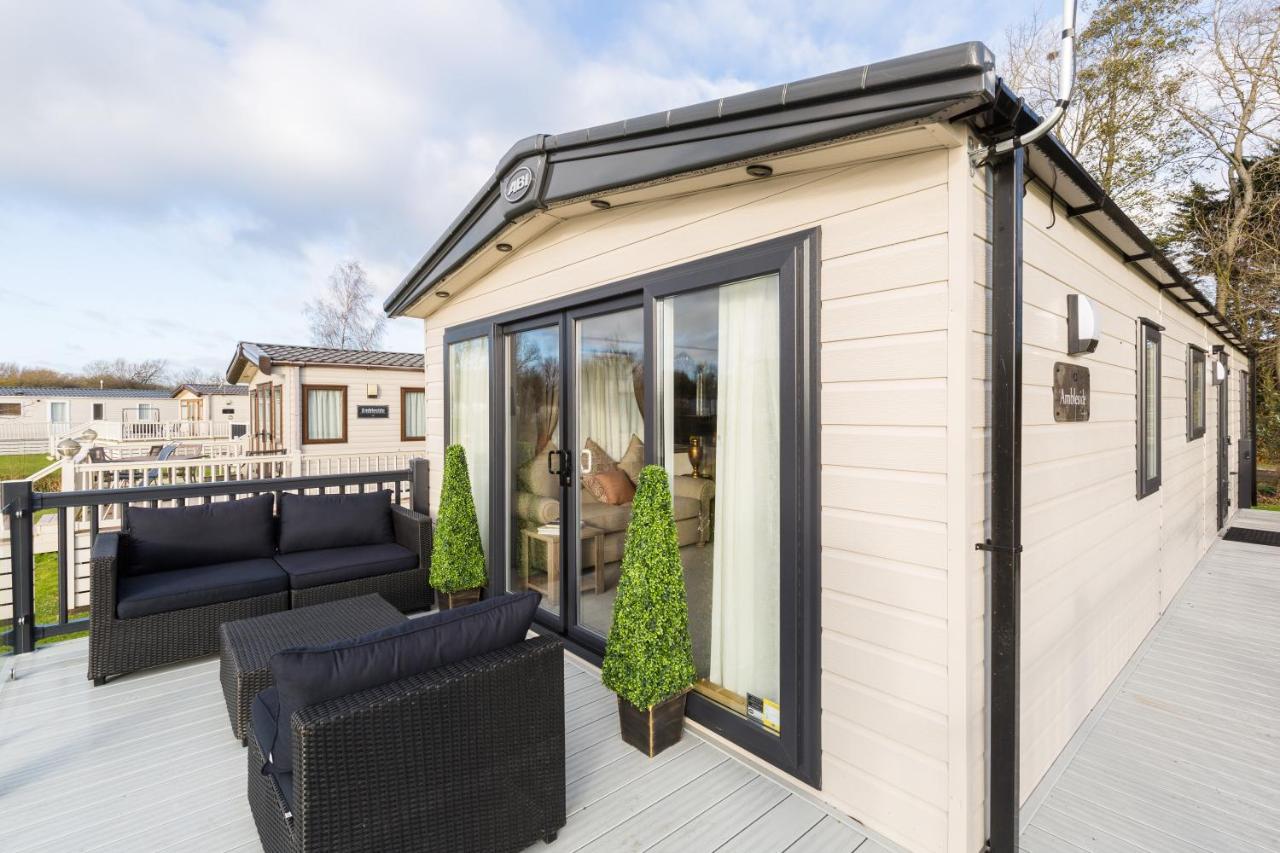 Villa Clearwater South Cerney Esterno foto