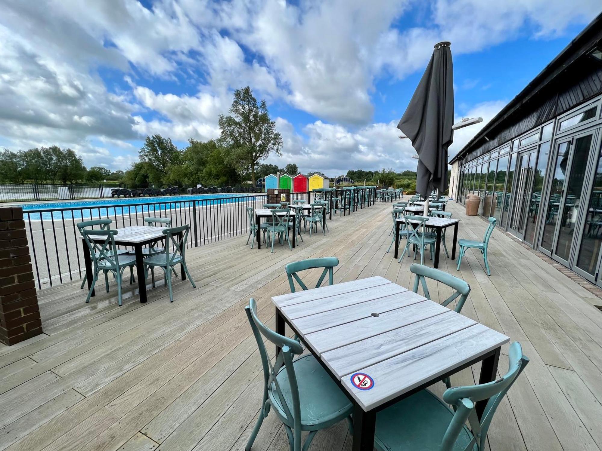 Villa Clearwater South Cerney Esterno foto